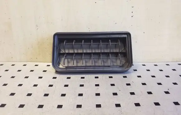 Volkswagen Eos Quarter panel pressure vent 3C0819465