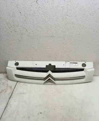 Citroen Berlingo Front bumper upper radiator grill 3264101 964758077 3263