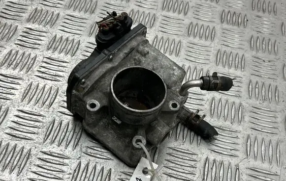 Toyota Corolla Verso AR10 Throttle valve 220300D021 00434 06J18
