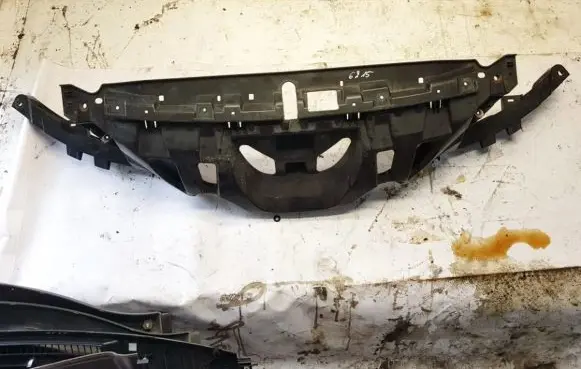 Nissan Qashqai Radiator support slam panel