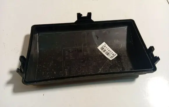 Opel Insignia A Fuse box cover 13222784