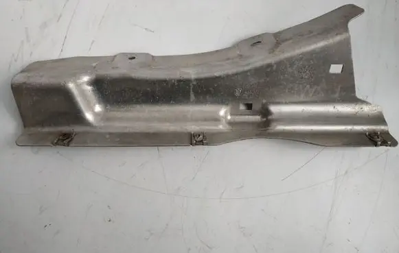 BMW 5 F10 F11 Heat shield in engine bay 51487185203 7185203