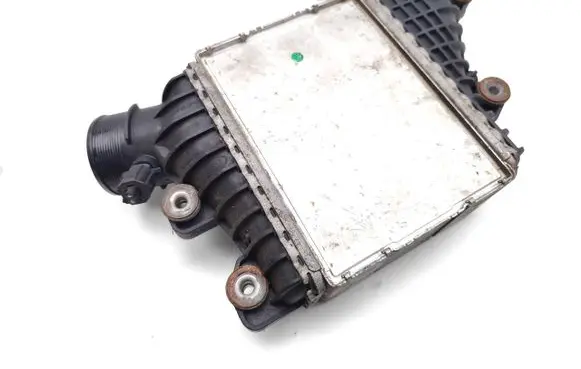 Land Rover Discovery 4 - LR4 Intercooler radiator GJ329L440AD