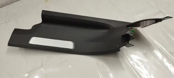 Volvo XC90 Front sill trim cover 31363747