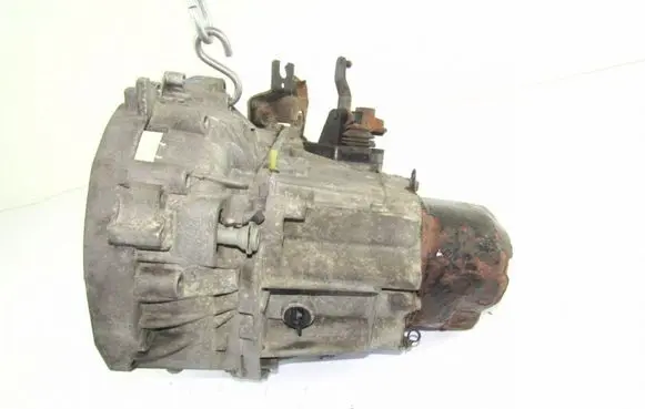Nissan Almera N16 Manual 5 speed gearbox 8200327535