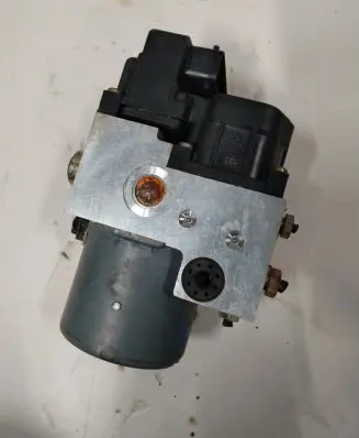 Porsche Boxster 986 ABS Pump 0130108102