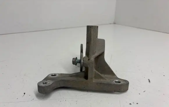 Nissan X-Trail T32 Driveshaft support bearing bracket 150010A001