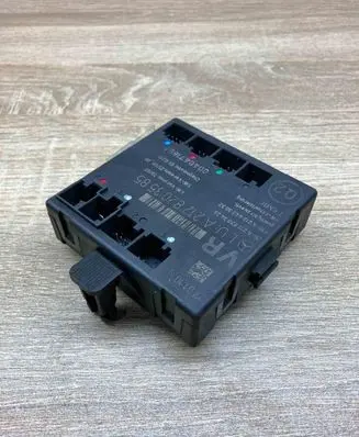 Mercedes-Benz E W212 Door control unit/module A2128203585 00404718B1