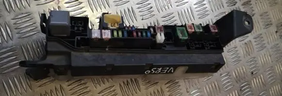 Toyota Corolla Verso AR10 Fuse module