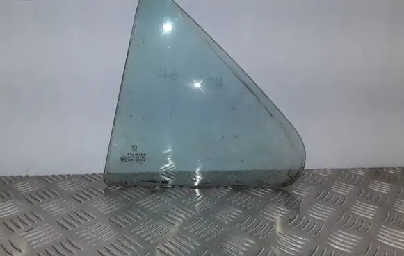 Rear vent window glass