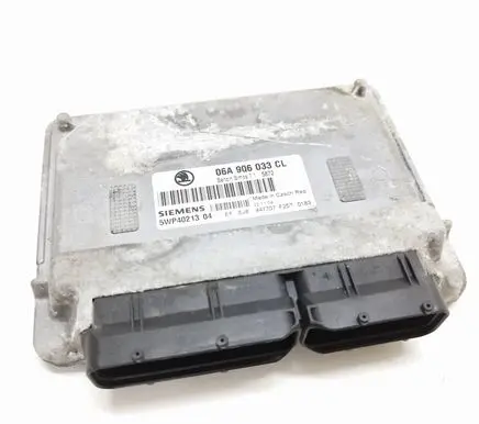 Skoda Octavia Mk2 (1Z) Engine control unit/module 06A906033CL 5WP4021304