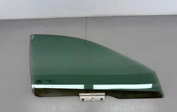 Volvo S40, V40 Front door window glass four-door 