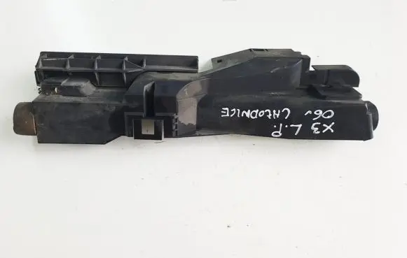 BMW X3 E83 Radiator mount bracket