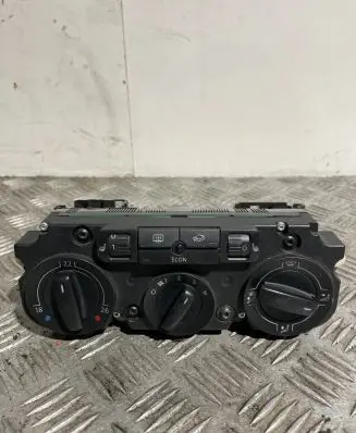Volkswagen PASSAT B6 Climate control unit