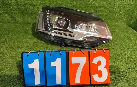 Volkswagen Transporter - Caravelle T5 Headlight/headlamp 030125327200 LE10A6232 7E5941016