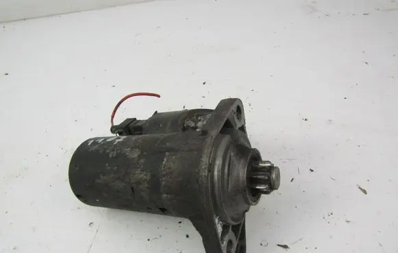 Volkswagen Golf IV Starter motor 