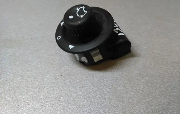 Ford Fiesta Wing mirror switch 93BG17B676BA