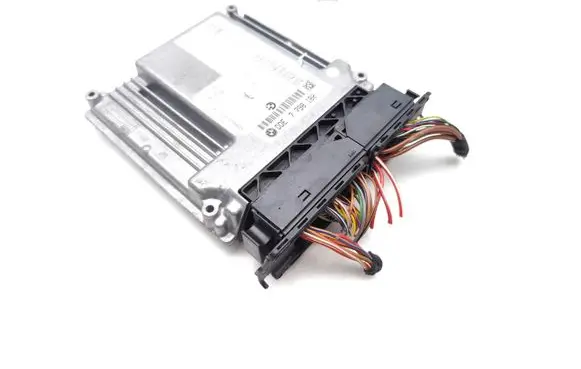 BMW 3 E90 E91 Engine control unit/module 7798180 0281012501 1039S08914