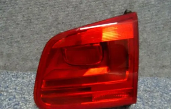 Volkswagen Tiguan Tailgate rear/tail lights 5N0945094J