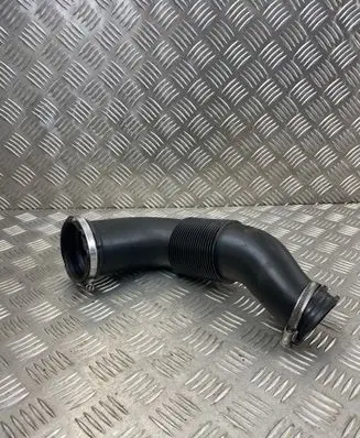 Audi Q7 4L Air intake hose/pipe 4L0129628E