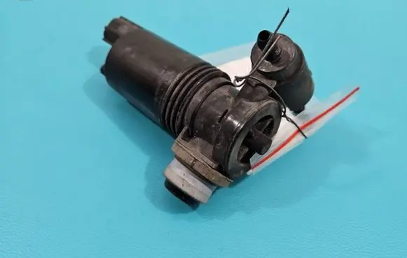 Land Rover Discovery Sport Windscreen/windshield washer pump 1011284 IMPRK1359501