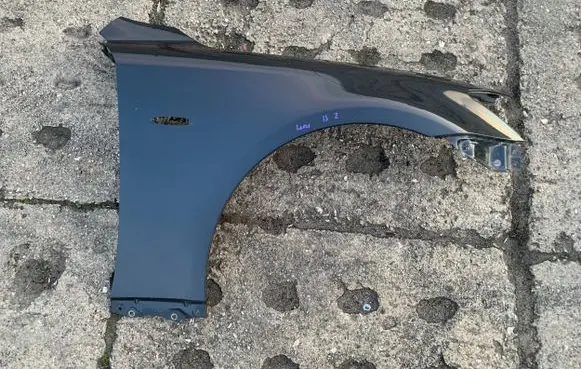 Lexus IS 220D-250-350 Fender