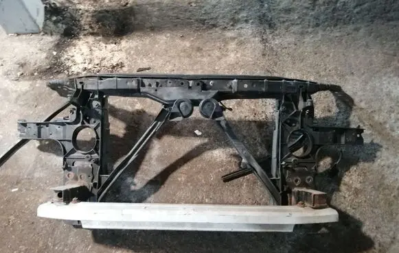 Audi Q7 4L Radiator support slam panel