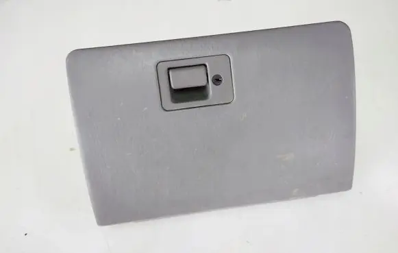 Mazda Tribute Glove box