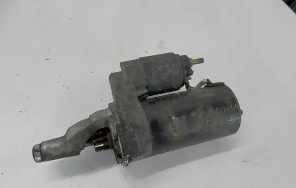 Volkswagen PASSAT B5.5 Starter motor 