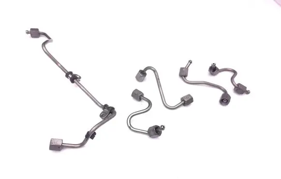 Mercedes-Benz Sprinter W906 Fuel injector supply line/pipe 