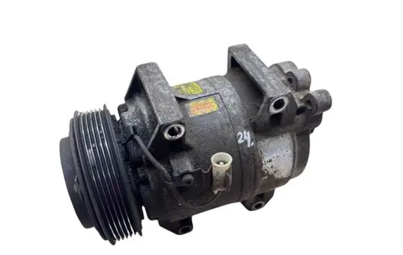 Volvo V70 Air conditioning (A/C) compressor (pump) 8708581