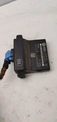 Volkswagen PASSAT B6 Gateway control module 3C0907530E 3C0907951