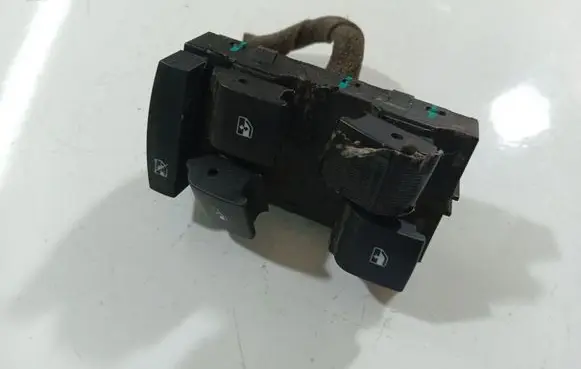 Opel Insignia A Electric window control switch 13305011