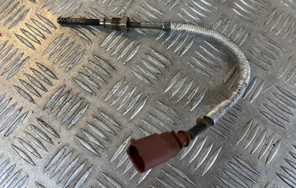 Audi Q5 SQ5 Exhaust gas temperature sensor 059906088M