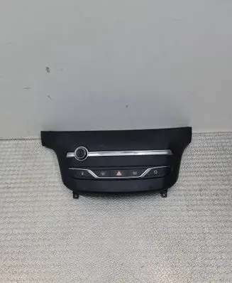Peugeot 308 Climate control unit 96777660ZD 26022018 10093069