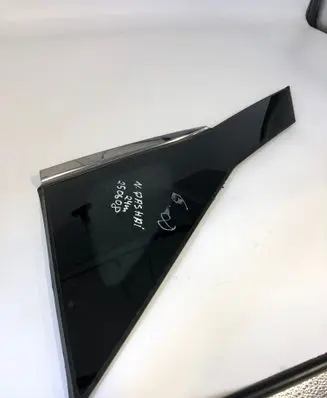 Nissan Qashqai J12 Rear side window 43r002092