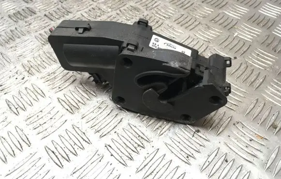 Skoda Superb B6 (3T) Tailgate/trunk/boot lock/catch/latch 3T0827300B XS4