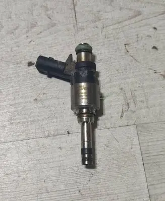 Hyundai Kona I Fuel injector 1674816X0 22701102 9041080011