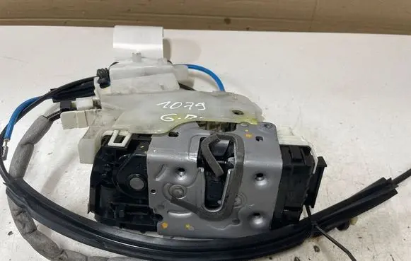 Mercedes-Benz E W212 Rear door lock A0997300635