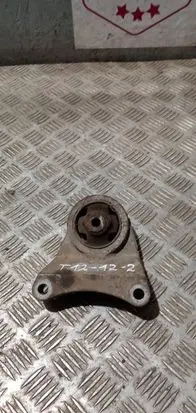 Toyota RAV 4 (XA30) Rear differential mounting bracket 5238042110 T12122