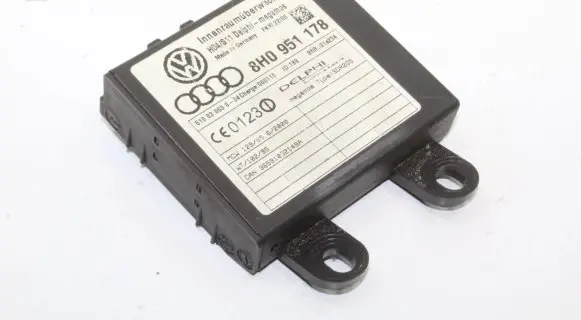 Audi A4 S4 B7 8E 8H Alarm control unit/module 8H0951178