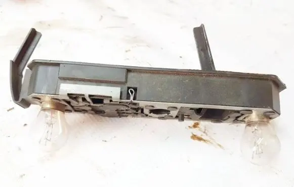 Volvo S70 V70 V70 XC Tail light bulb cover holder 3512418