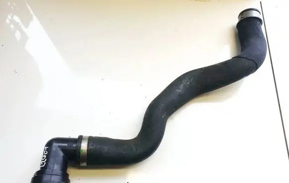 Mercedes-Benz GL X166 Engine coolant pipe/hose a1665012882