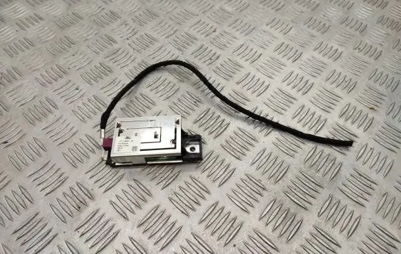 Ford Puma Aerial antenna amplifier L1TT19K351AA
