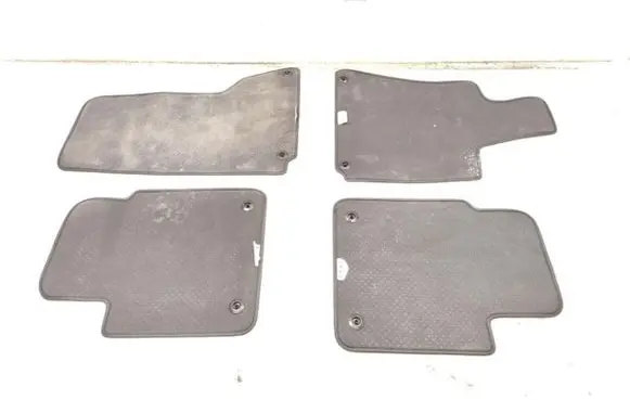 Maserati Quattroporte Car floor mat set 940000347