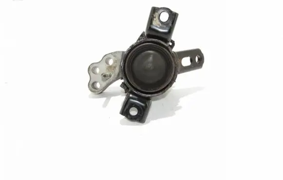 Toyota RAV 4 (XA30) Engine mount bracket