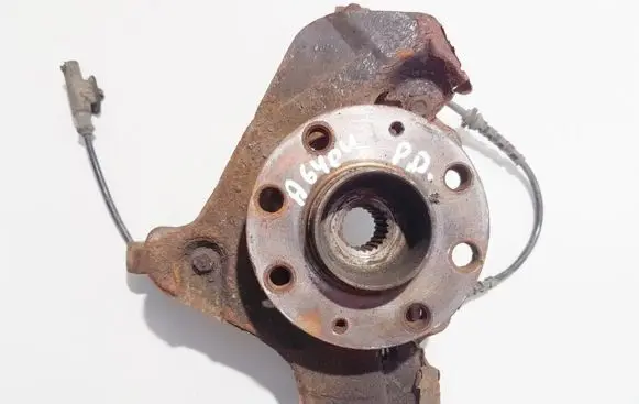 Opel Corsa D Front wheel hub 