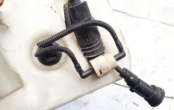 Audi A3 S3 8P Windscreen/windshield washer pump
