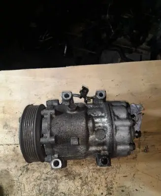 Ford Focus C-MAX Air conditioning (A/C) compressor (pump) 3M5H19D629HC 8504001524 SD7V16