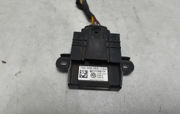 Audi Q3 8U Fuel injection pump control unit/module 7N0906093